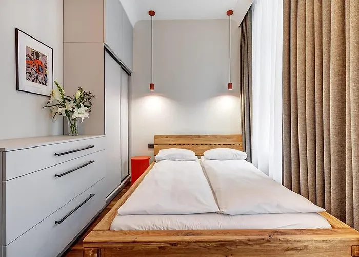 Domillion 2bdr Modern Old Town Retreat So1d *