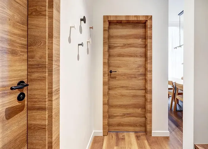 Domillion 2bdr Modern Old Town Retreat So1d דירה *