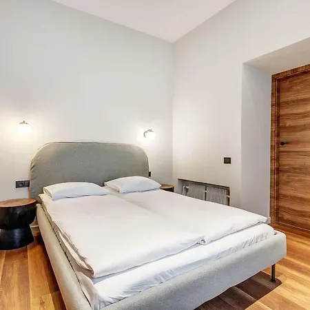 Domillion 2bdr Modern Old Town Retreat So1d Apartament *